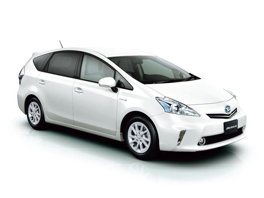  Daihatsu Mebius 2013 года  (фото 1 из 6)